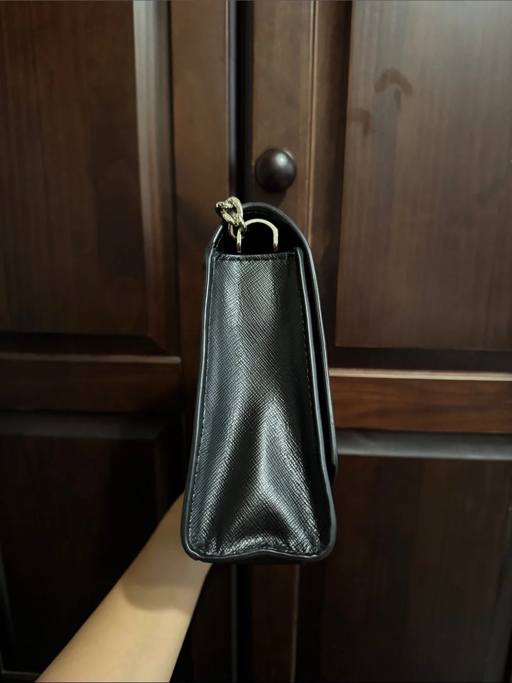 Kate spade 2-in- 1 Black Leather Shoulder Bag with Gold Hardware